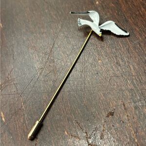 Vintage metal enamel seagull lapel or hat stick pin
